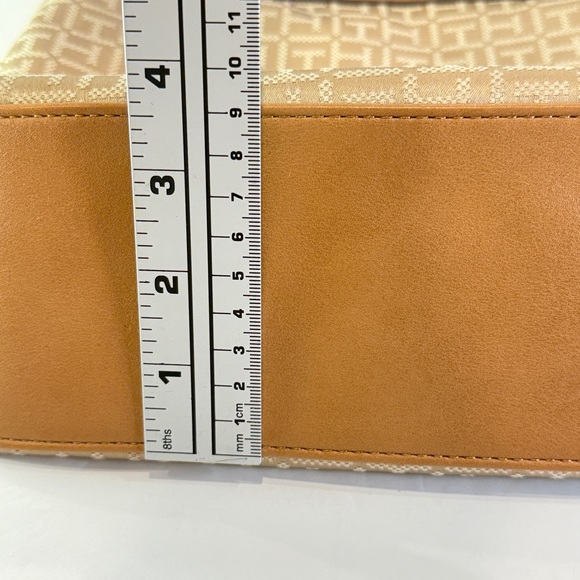 Tommy Hilfiger Navy & Logo Print Shoulder Bag – Red Zip Accent & Faux Leather - Picture 14 of 16